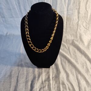 Elegant Gold Chain Necklace